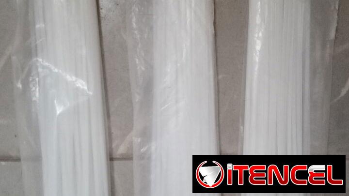 Paquete de 100 Bridas blancas largas. Casi 40cm… Medi 38 cm más o menos