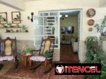 *$16.000usd SIN AJUSTE. En venta apartamento con garaje (PLANTA BAJA) de un edificio de 8 aptos en El Reparto Bahía,