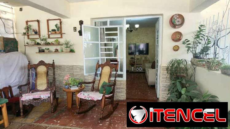 *$16.000usd SIN AJUSTE. En venta apartamento con garaje (PLANTA BAJA) de un edificio de 8 aptos en El Reparto Bahía,