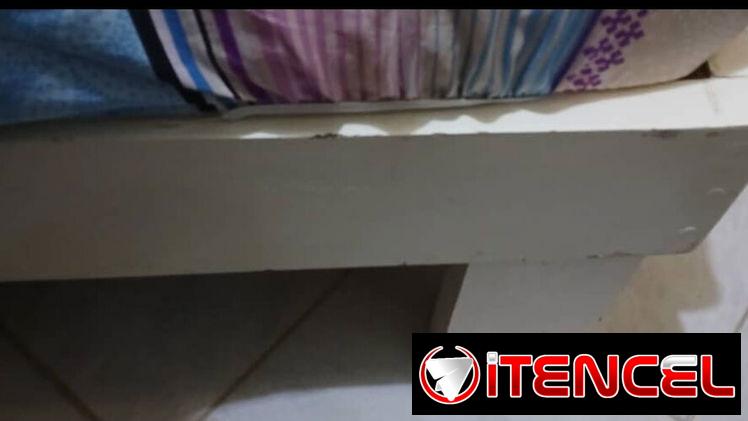 Se vende Cama camera con cabezal,colchón y gavetas.
