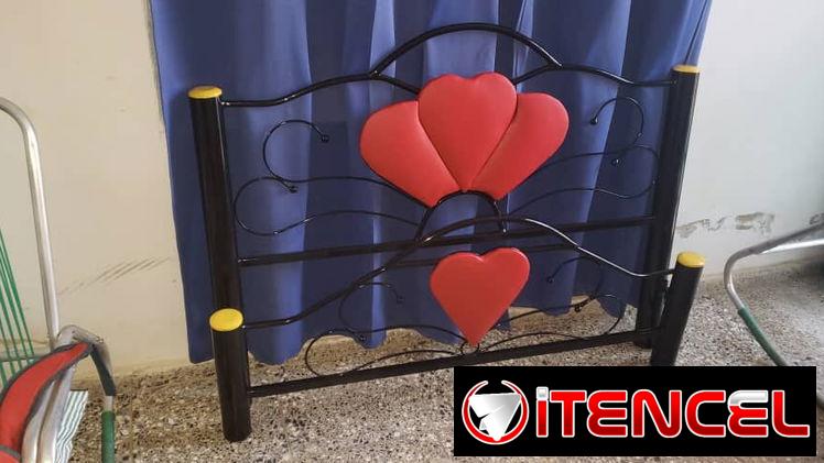 Camas de corazón de hierro