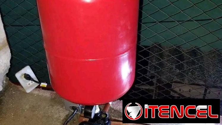 Montaje de equipos de presión automáticos y motor en cisterna ladrón de agua