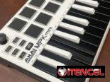AKAI MPK mini