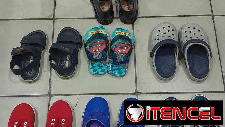 Zapatos, crocs, chancleta, tenis, alpargata niño