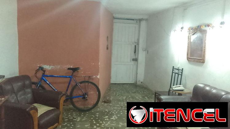Se vende apartamento en La Habana Vieja, Calle Corrales entre Antón Recio y Figuras( Ojo no es la zona Soterrada )
