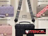 Carteras de 3 modelos, bloqueador solar, hilos, topes, creyones de labios, toallitas microfibra, llaveros. Etc