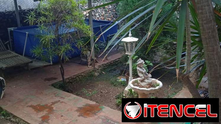 SE VENDE CASA TOTALMENTE INDEPENDIENTE EN EL CASINO DEPORTIVO