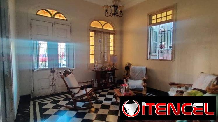 Biplanta en bajos en Ave 41 cerca de 60 con 3/4 y 2 baños en Playa !!!