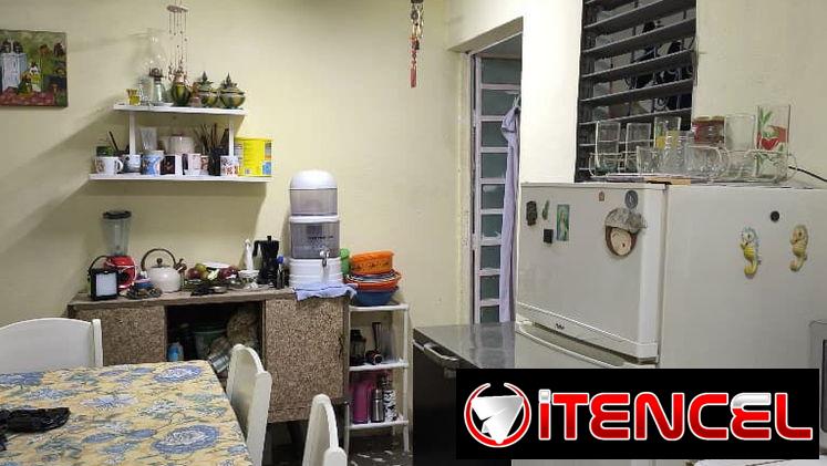 Gran oportunidad en Santo Suárez (10 de Octubre) cansa con Planta electrica y completamente amueblada de 3 Habitaciones.