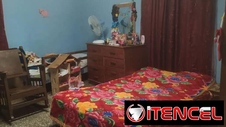 *REBAJADA A $12.000usd. En venta casa puerta de calle independiente, de 2 plantas en Alturas de la Lisa