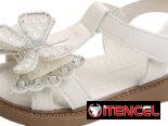 Vendo tenis y sandalias para niña!!!!