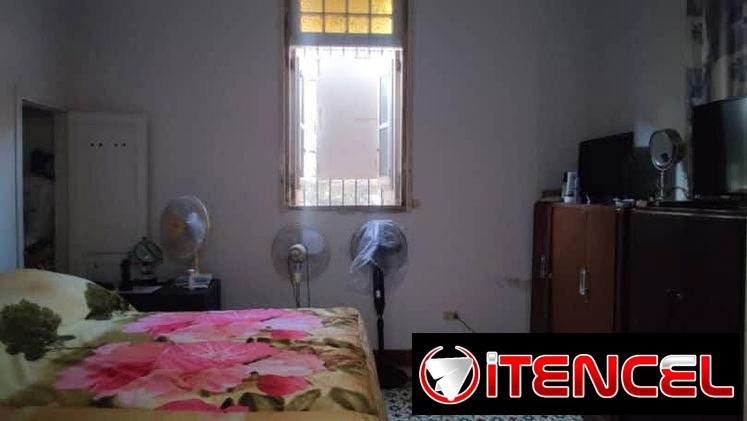Biplanta en bajos en Ave 41 cerca de 60 con 3/4 y 2 baños en Playa !!!
