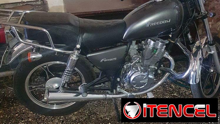 SE VENDE MOTO