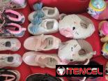 Zapatos y ropa para niña