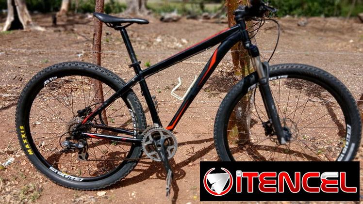 Vendo bicicleta MTB SPECIALIZED 29” llamar al 52410222