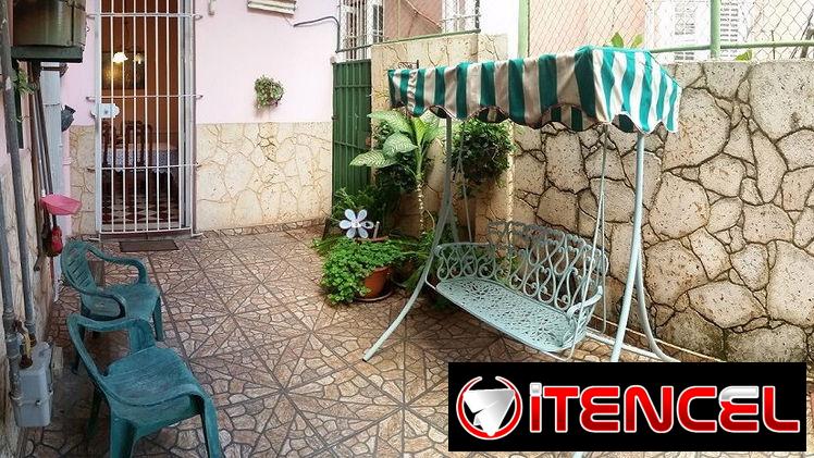 (al170)-150000-Biplanta en bajos en El Vedado.(53o22922)(www.ventacasasmandy.com).