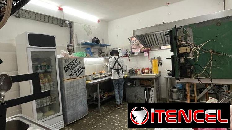 Venta de restaurante Rebajada a 20 mil vacío