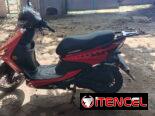 Se vende esta moto 🏍 de gasolina ⛽️, solamente 3 meses de uso es automática