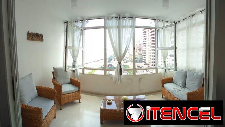 Apartamento  en renta, Vedado , frente al malecón Habanero, tres habitaciones climatizadas+53 52463651 🌊E
