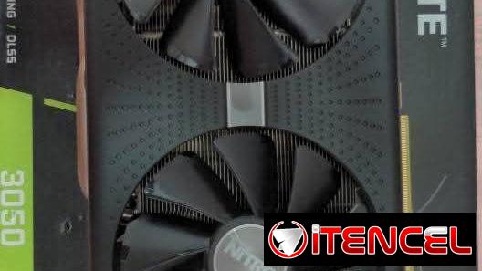 Que tenga un excelente día 💵100usd  gráfica impecable no tengo la caja  NITRO+ RX 580 4G Reloj del motor: hasta 1411 MH