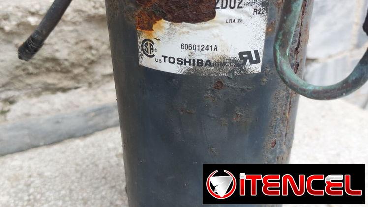 Máquina de split y de aire acondicionado de 1 tonelada LG y Toshiba
