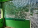Amplia casa de dos plantas, construcción capitalista, en Versalles, la Lisa !!!