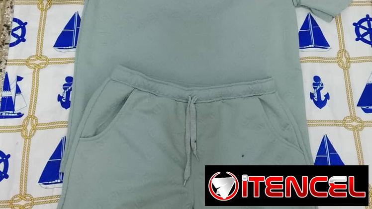 Conjunto de camiseta y short