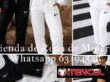 Conjuntos Originales Nike de blusa, abrigo con zipper y capucha y pantalón con bolsillos jogger unitalla le sirve a XS.