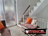 Se renta bella casa en primer piso con dos niveles y 4 habitaciones.(RAl0051)