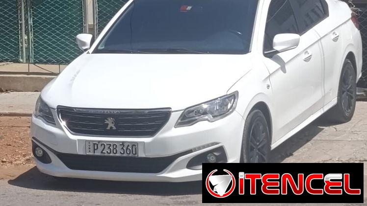Carro Peugeot 301 año 2019