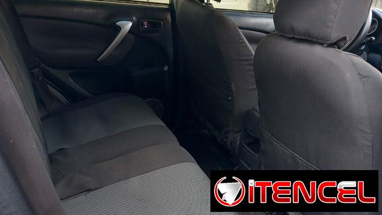 Toyota RAV4 del año 2004