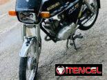 Suzuki AX100 negra