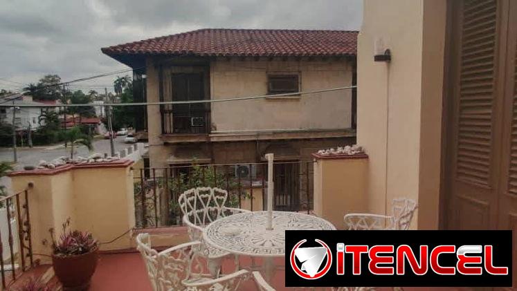 Inmobiliaria Casa de Ensueños ,Casa de 2 plantas totalmente independiente , (ubicación Miramar , Playa)