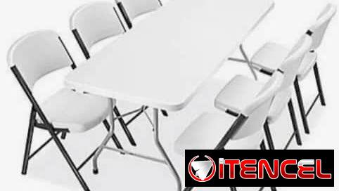 Juego de mesa y sillas pegable