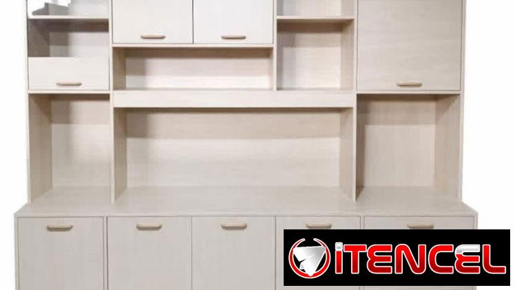 Mueble de cocina con gavetas y estantería