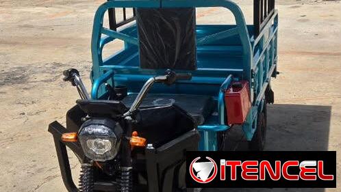 Triciclo Porto bello con panel solar extensor de rango de 5000 w