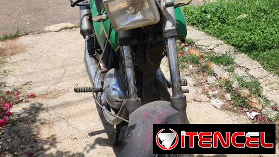 Vendo Jawa 250 con carrocería moderna