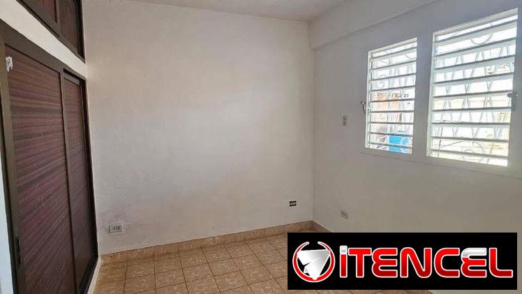 Se vende apto en Playa de 2 habitaciones (13 y 86)