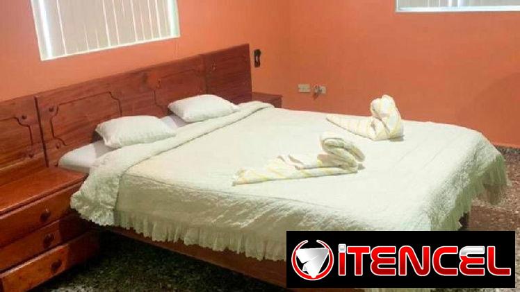 Alquiler de casa con piscina en Brisas del Mar