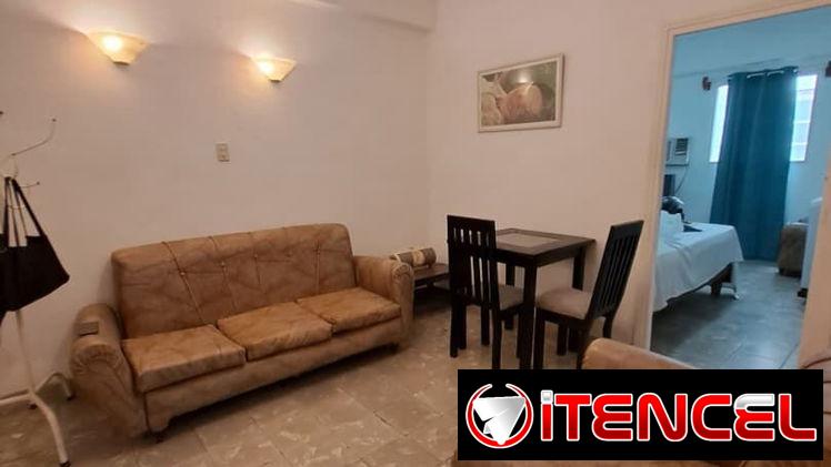 Se alquila apartamento de 1 cuarto en el Vedado. Por largo plazo. Amueblado