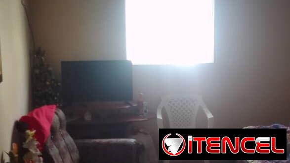 Vendo casa puerta a la calle con azotea libre en Centro Habana