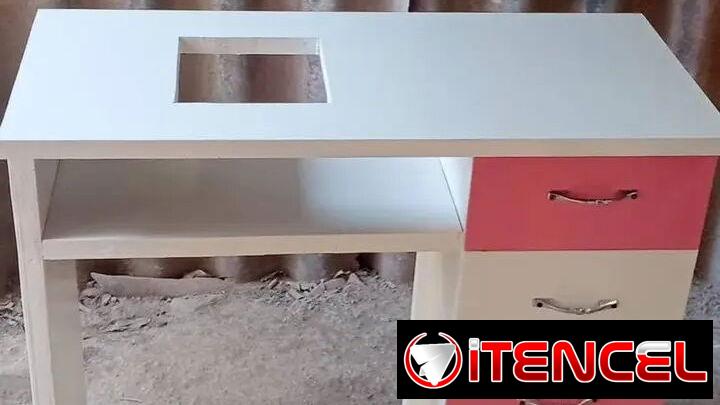 Mesas de uñas