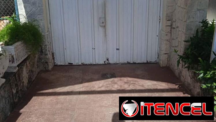 SE VENDE CASA TOTALMENTE INDEPENDIENTE EN EL CASINO DEPORTIVO