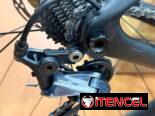 Bici de carbono con aluminio 622 giant
