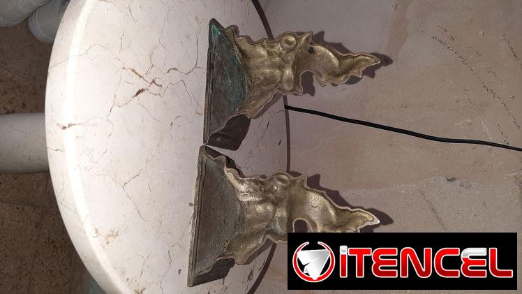Mensulas de bronce estilo Luis XV.