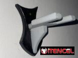 Guitarra con soporte de madera