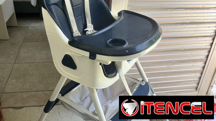 Silla de bebé de comer en perfecto estado