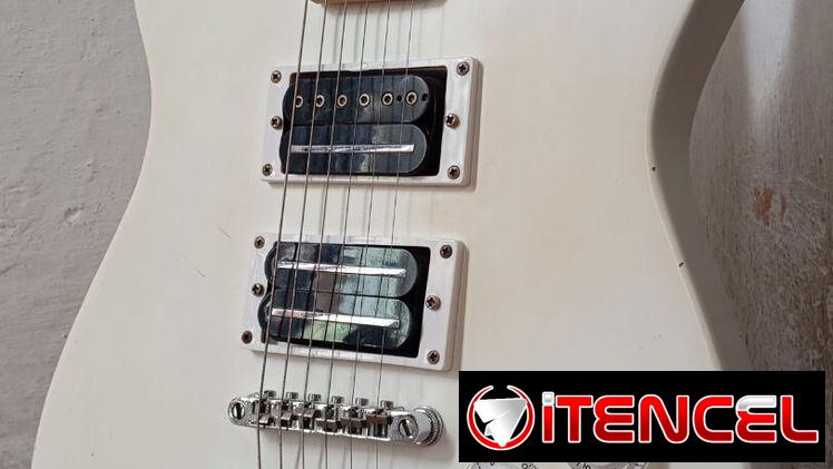Guitarra Eléctrica Kononykheen Breed Thirteen (Edición Limitada)