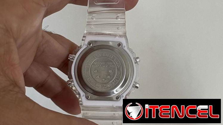 Vendo reloj retro color blanco