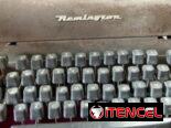 💜🩵Se vende potiche Royal Satsuma y máquina de escribir.Contactar☎️ 54700448 whatsapp.La  Habana.💜🩵